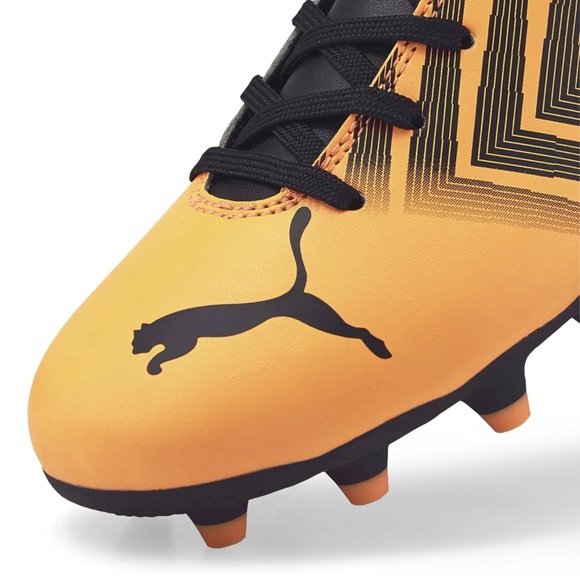 Puma Tacto II Junior soccer shoe. US 8 - Picture 3 of 10